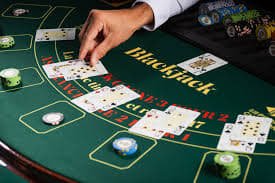 Antarmuka Cash Out nanastoti di perangkat mobile menampilkan nilai real-time dan tombol konfirmasi